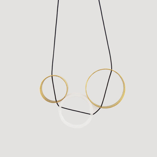 collar satellites de pyla en meryac