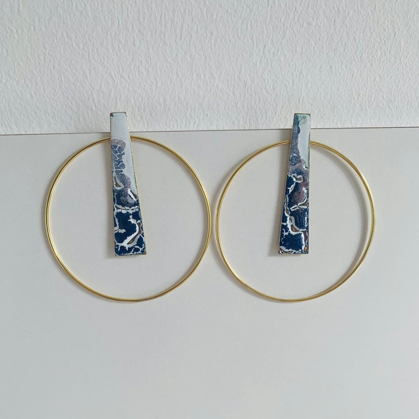 Pendiente Pirámide de Héria Enamel - Meryac Store